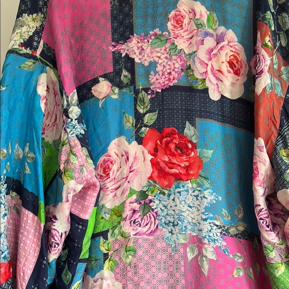 Johnny Was Pink Floral Satin Robe - Picture 6 of 7